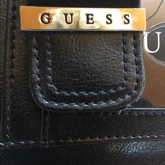 Guess wallet - Picture 2 of 2